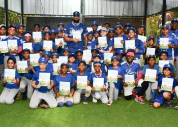 Licey reafirma compromiso con el futuro del país: Imparte charla en Academia Infantil