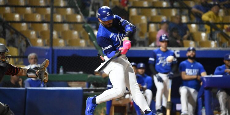 Campusano y Rojas Jr. lideran triunfo del Licey sobre Toros