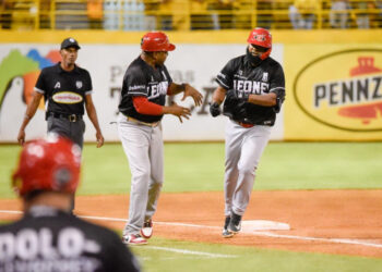 El Escogido inicia el Round Robin con paliza sobre Águilas