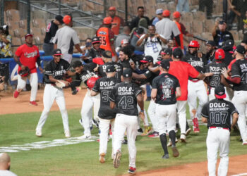 El Escogido inicia  con invicto de 2-0 en el round robin