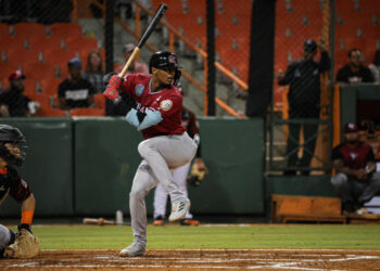 Los Gigantes completan barrida de tres juegos ante los Toros