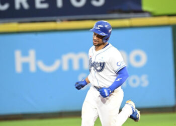 Mejía impulsa cuatro y los Tigres ganan segundo al hilo