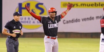 El Escogido sigue invicto en el round robin con triunfo 4-2  sobre los Gigantes