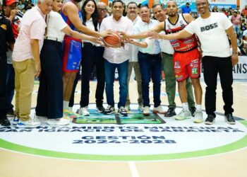 Kelvin Cruz anuncia remozamiento del polideportivo de Santiago Rodríguez