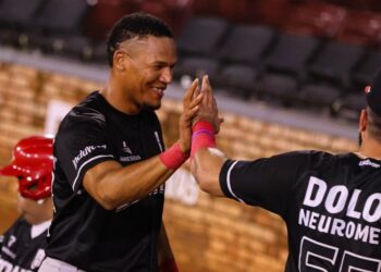 El Escogido blanquea a los Gigantes y siguen firmes en la cima