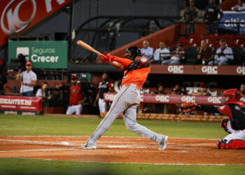 Apoyados en Eloy Jiménez, los Toros se imponen a los Gigantes que siguen sin ganar