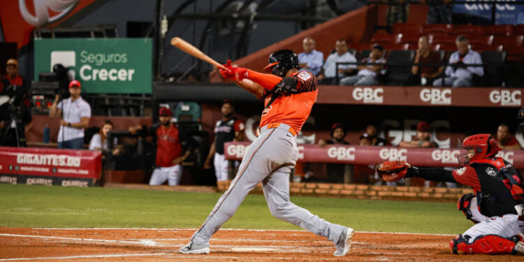 Apoyados en Eloy Jiménez, los Toros se imponen a los Gigantes que siguen sin ganar